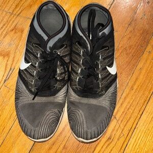 Nike woman’s trainer in flex adapt sneakers. Conditions as seen in picture.